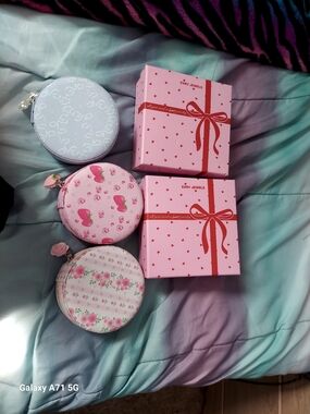 SURPRISE JEWELRY BOXES